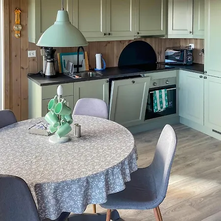 Lovely In Sandviga With House Sea View Сasa de vacaciones *