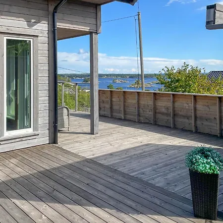 Hébergement de vacances Lovely In Sandviga With House Sea View Sandvika