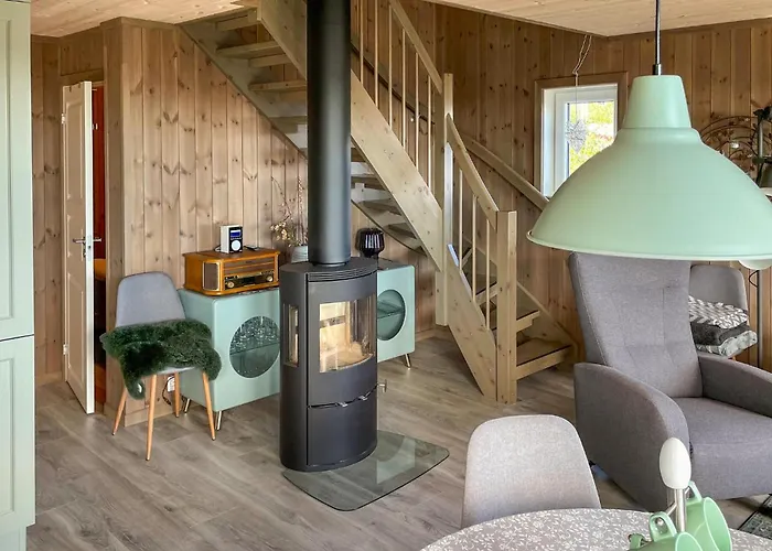 Сasa de vacaciones Lovely In Sandviga With House Sea View *